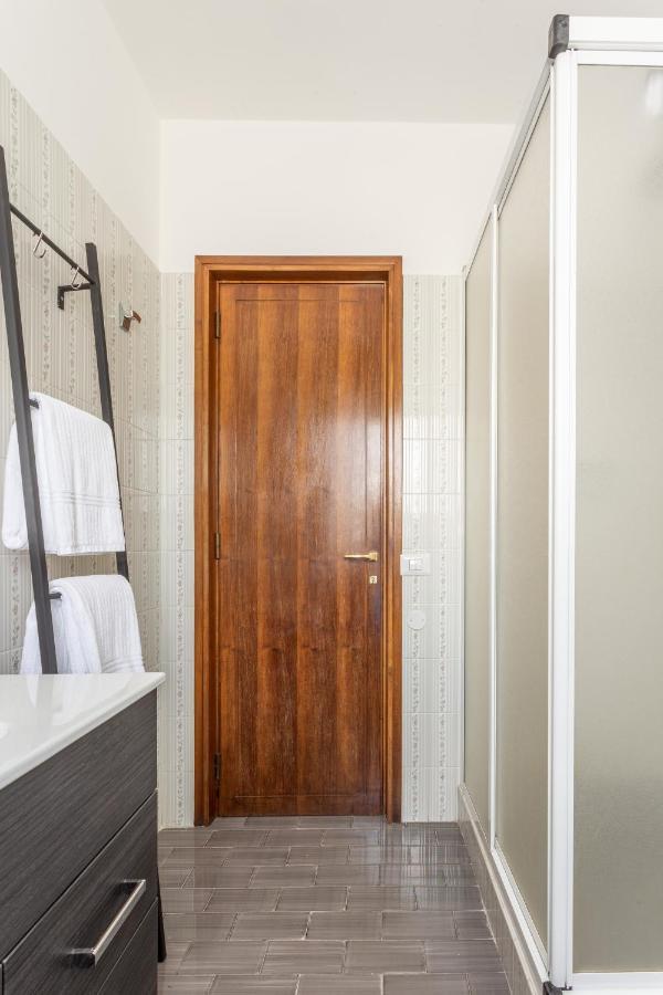Baveno Beach - Charming Flat With Garden Ngoại thất bức ảnh